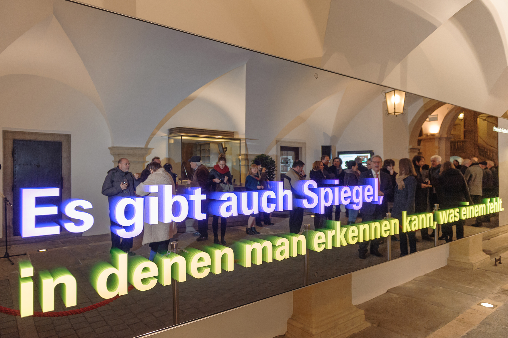 Michael Schuster, "Es gibt auch Spiegel, in denen man erkennen kann, was einem fehlt", 2015, © Michael Schuster, Foto: N. Lackner