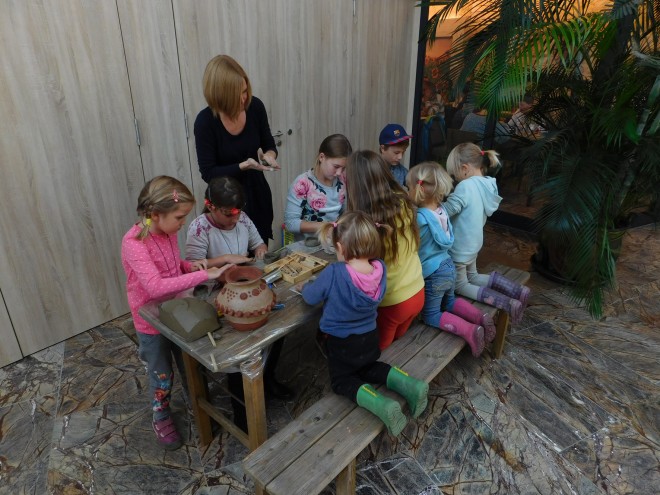 Beim Kinderprogramm konnten sich die jungen Besucher/innen austoben, Foto: UMJ