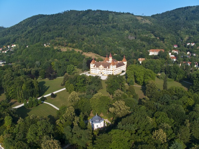 Schloss Eggenberg aus der Luft Universalmuseum Joanneum / zepp®cam.at 2010/Graz, Austria