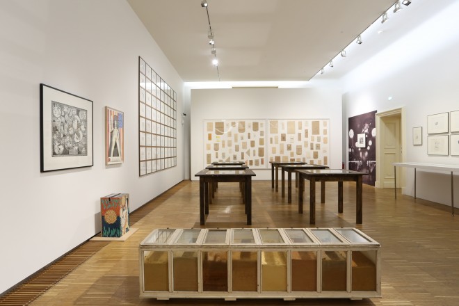 Ausstellungsansicht, "Das gute alte West-Berlin", 2016, Foto: Universalmuseum Joanneum/J.J. Kucek