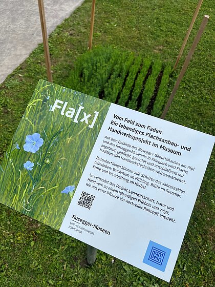 Informationstafel mit Bild und Text zum Projekt