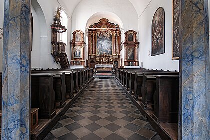 Ansicht der Antoniuskirche vom Eingang.