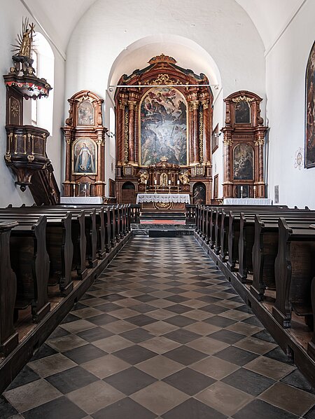 Ansicht der Antoniuskirche vom Eingang.