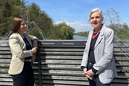 Dreharbeiten für "Wer bist du: Steiermark?" auf der Friedensbrücke, Bad Radkersburg