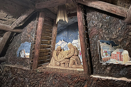 Dreharbeiten für "Wer bist du: Steiermark?" im Krippenmuseum, Eisenerz 