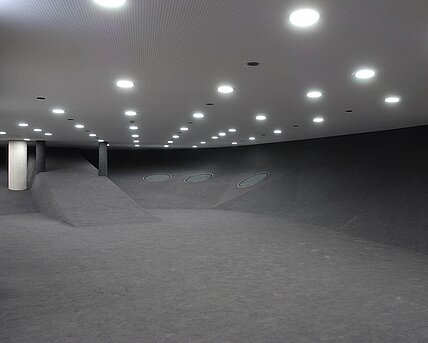 View of the empty Space03 in the Kunsthaus Graz.