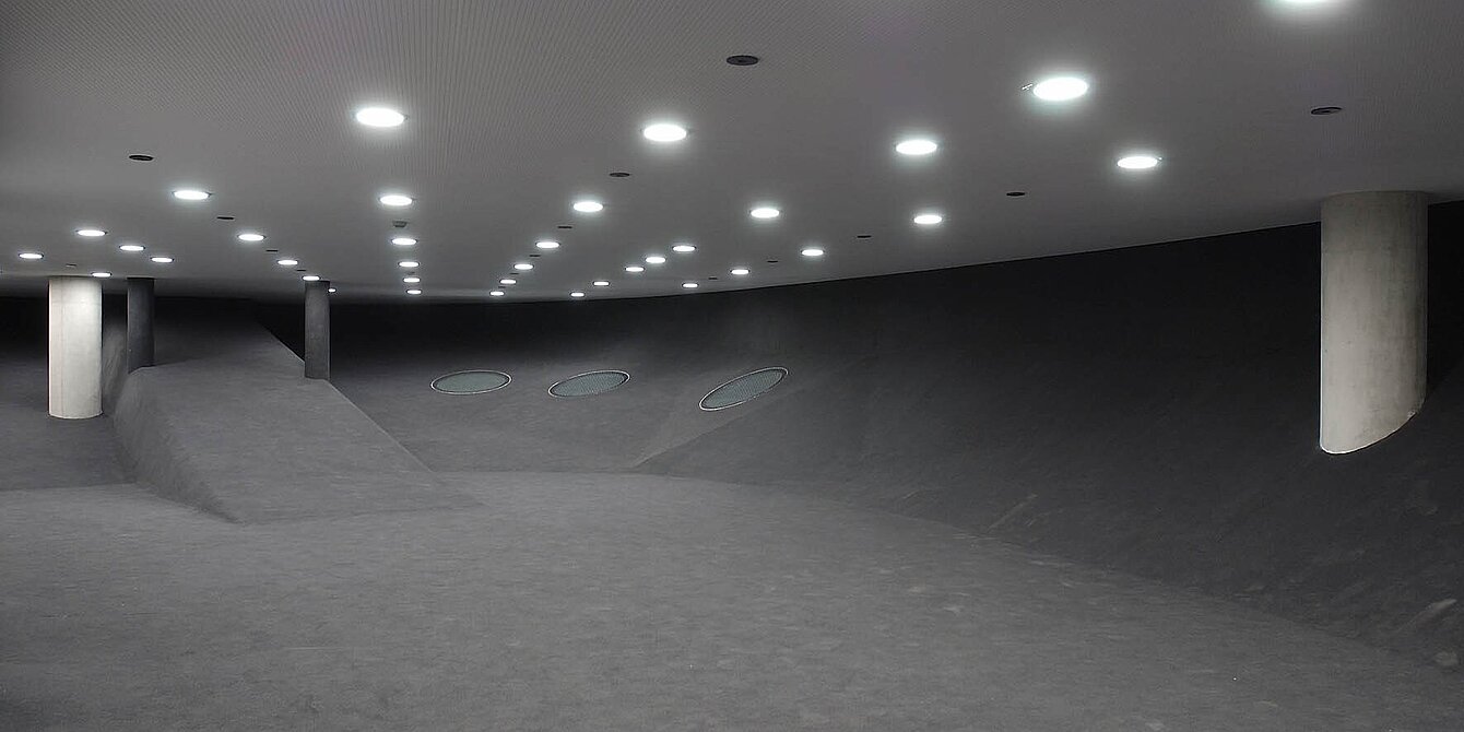 View of the empty Space03 in the Kunsthaus Graz.