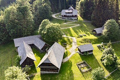 Der Kluppeneggerhof von oben