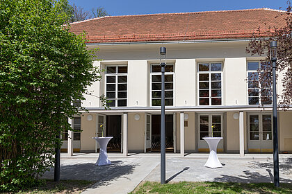 Ansicht des Duftgarten am Heimatsaal im Volkskundemuseum.