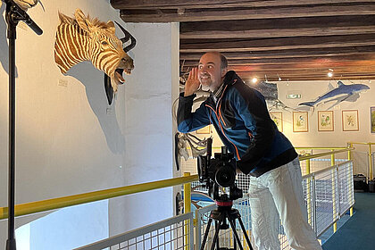 Dreharbeiten für "Wer bist du: Steiermark?" Naturmuseum Neuberg – Sammlung Schliefsteiner