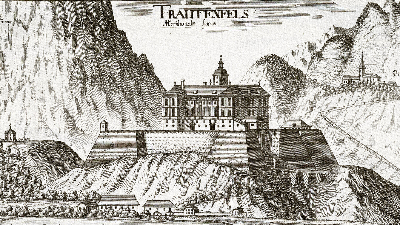 Kupferstich mit einer Darstellung von Schloss Trautenfels. Im Hintergrund sind Berge zusehen.