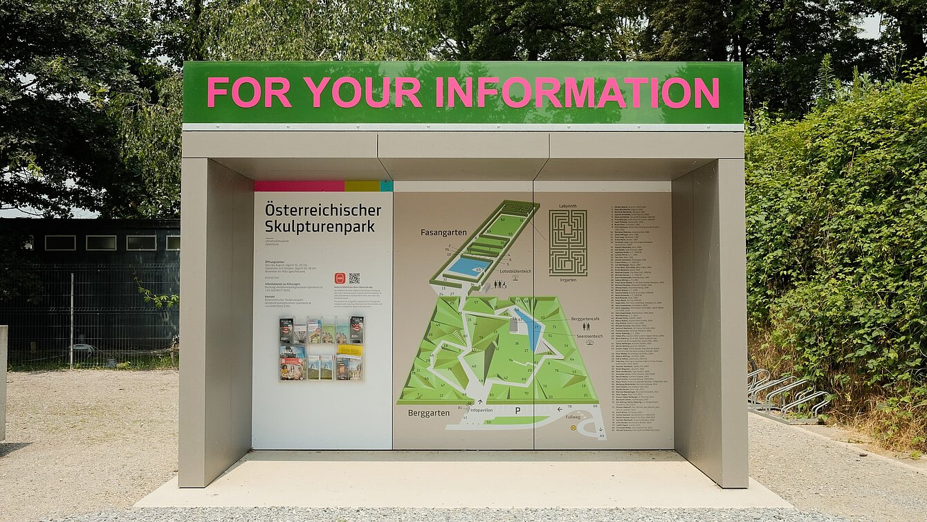 Der Infopavillon beim Eingangsbereich des Skulpturenparks wurde von Michael Schuster als Kunstwerk neu entworfen. 