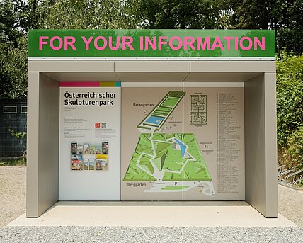Der Infopavillon beim Eingangsbereich des Skulpturenparks wurde von Michael Schuster als Kunstwerk neu entworfen. 