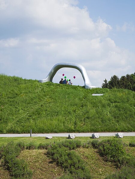 Eine Gruppe von Besucher*innen des Frühlingsfestes 2023