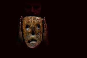Die Macht der Maske