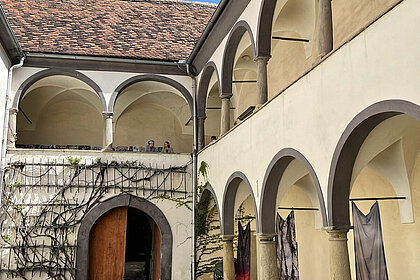 Dreharbeiten für "Wer bist du: Steiermark?" im Museum im alten Zeughaus Bad Radkersburg