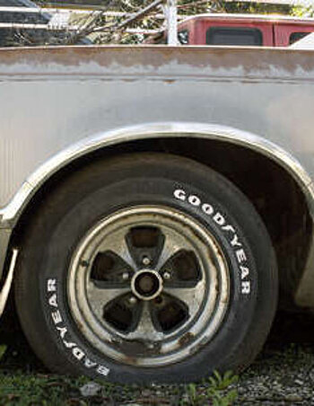 War 2018 für Sie ein gutes oder ein schlechtes Jahr? Möglicherweise halten sich beide Aspekte die Waage. Die Jahresedition von Kerstin Flake bringt diese Unentschiedenheit mit Good Year / Bad Year auf den Punkt.