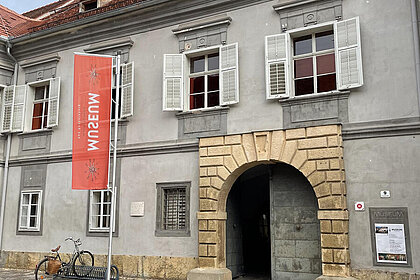 Dreharbeiten für "Wer bist du: Steiermark?" im Museum im alten Zeughaus Bad Radkersburg