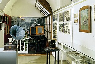 Bildgeschichte(n) in historischen Ausstellungen