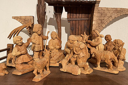 Dreharbeiten für "Wer bist du: Steiermark?" im Krippenmuseum, Eisenerz 