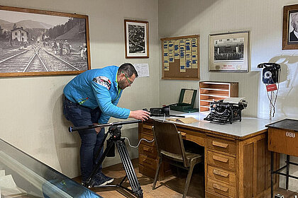 Dreharbeiten für "Wer bist du: Steiermark?" im SÜDBAHNMuseum, Mürzzuschlag