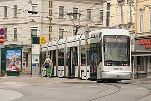 Schienen im Straßenpflaster